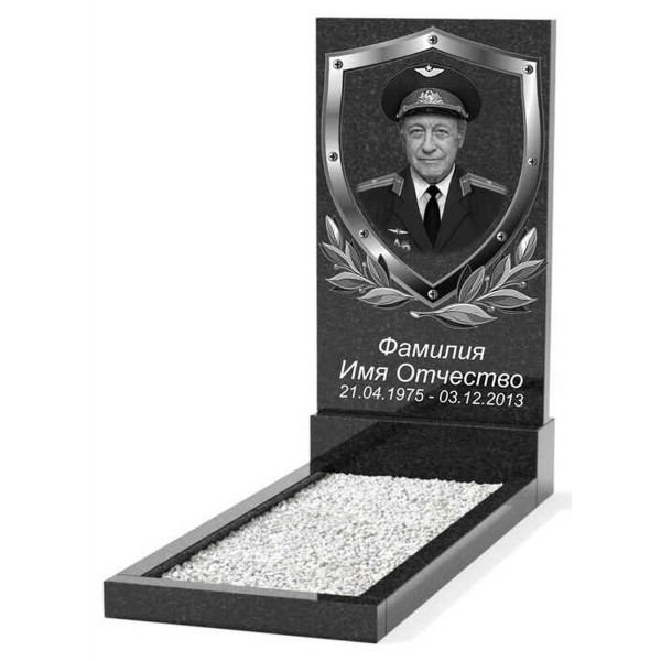 Памятник военному с гравировкой щита и лавровых ветвей KP-20962